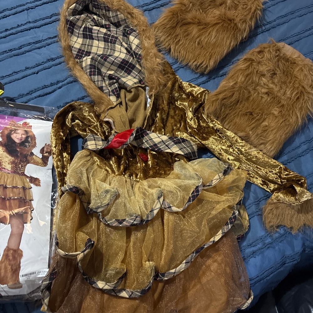 Coustume - Picture 2 of 2